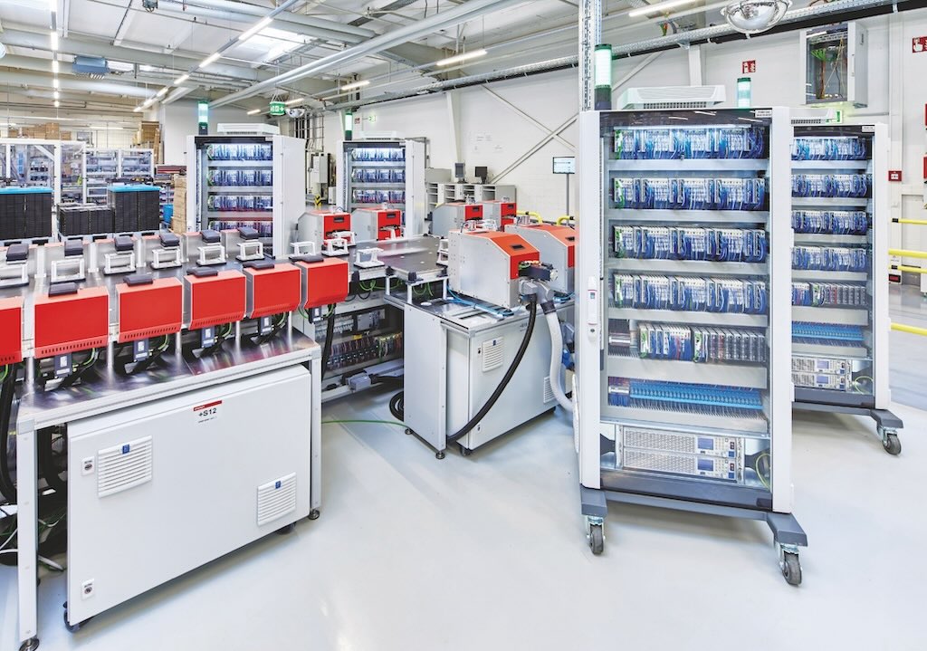Figure 7: Most system elements and the mobile test cabinets are built from Beckhoff portfolio components. 